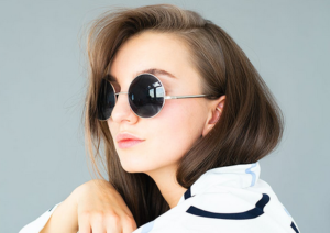 woman with sunglasses